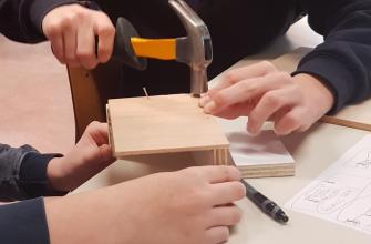 ToolKid geeft onervaren kinderen handvatten bij het klussen ToolKid geeft onervaren kinderen handvatten bij het klussen